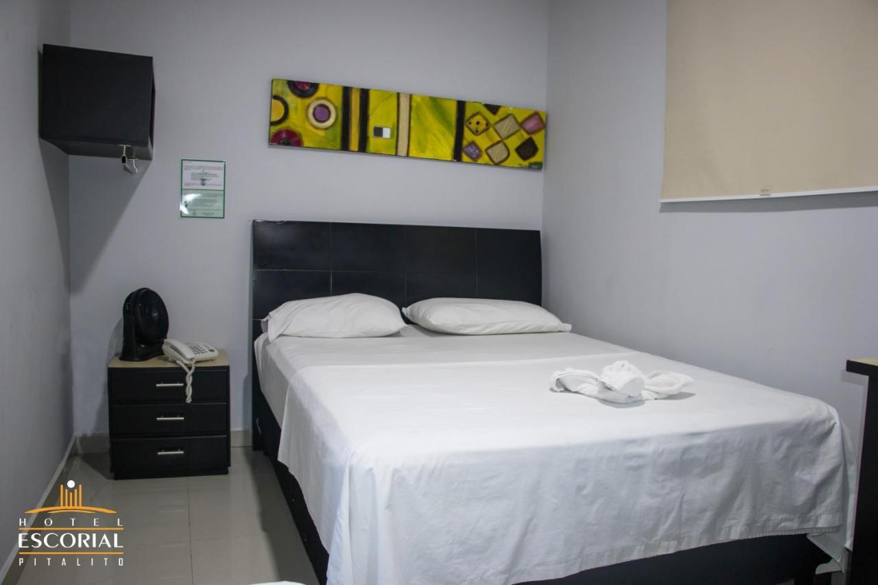 Hotel Escorial Pitalito Ngoại thất bức ảnh